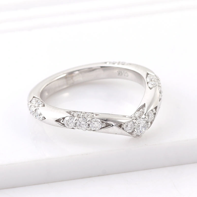 2022 New Fashion Custom V-Shaped Lacie Band 14K White Gold Ring Lab-Grown Diamond Wedding Ring Men and Women Can Wear